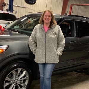 Meet your Posher, Leigh ann